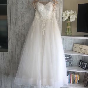 Jana Ann Couture Wedding Dress